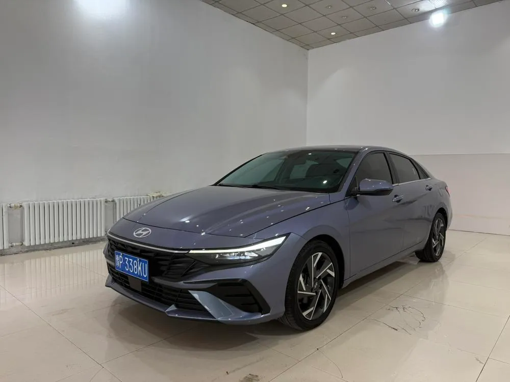 Hyundai Elantra 1.5L CVT LUX Premium Edition, 2023 — фото 1