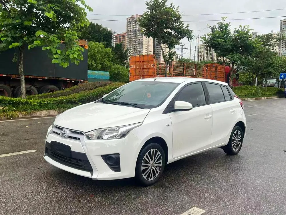 Toyota Yaris L, 2015