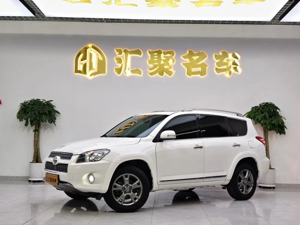 Toyota RAV4 Stylish Edition 2.4L Auto 4WD Luxury, 2012 — фото 1