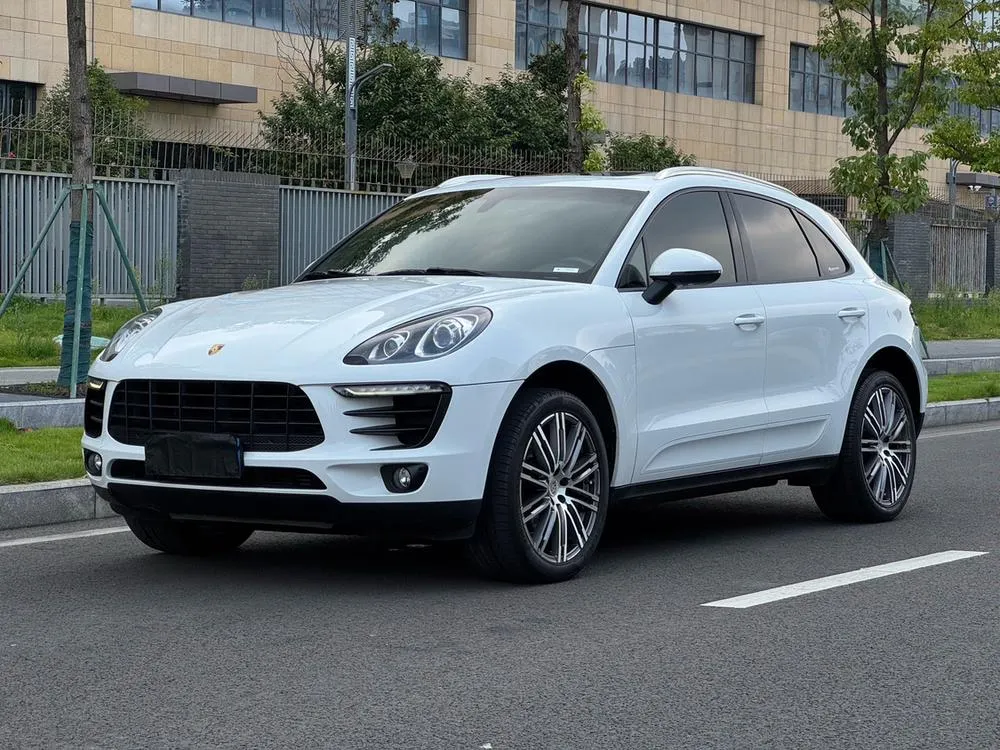 Porsche Macan, 2014