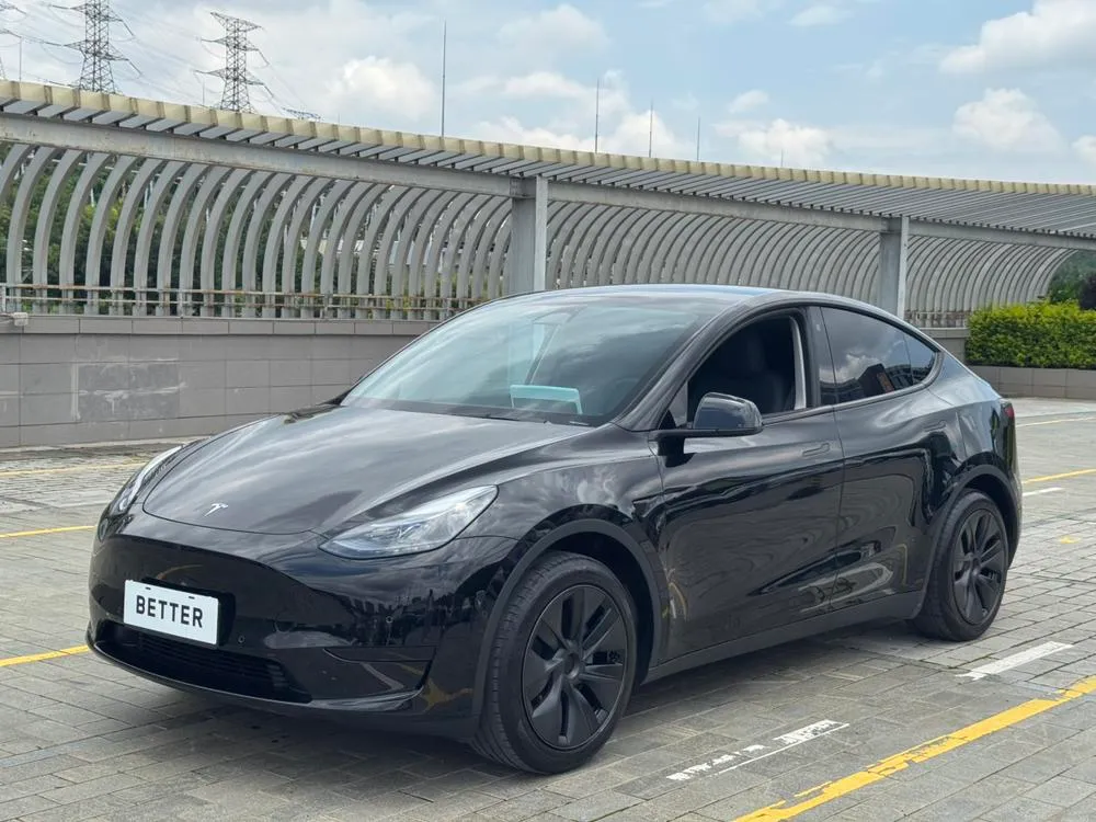 Tesla Model Y, 2023