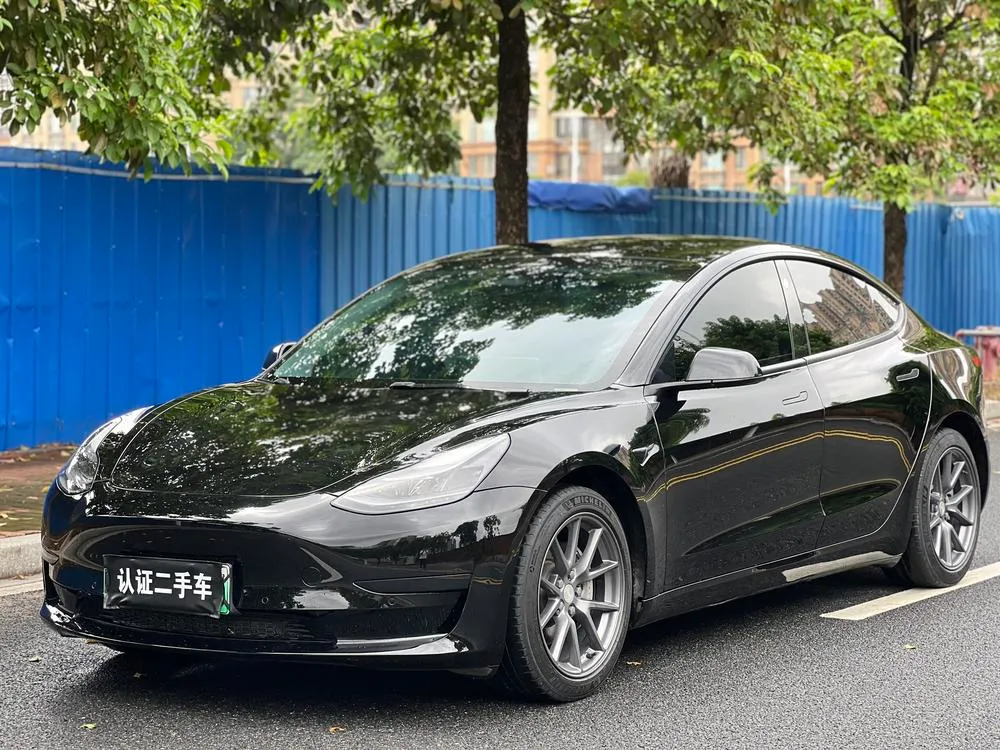 Tesla Model 3, 2022