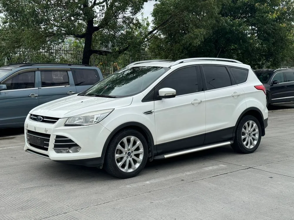 Ford Kuga, 2015