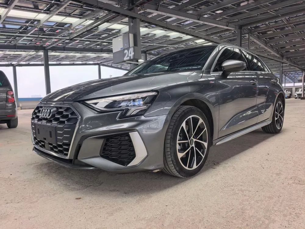 Audi A3 Facelift Sportback 35 TFSI Fashion Sport Version, 2023 — фото 1