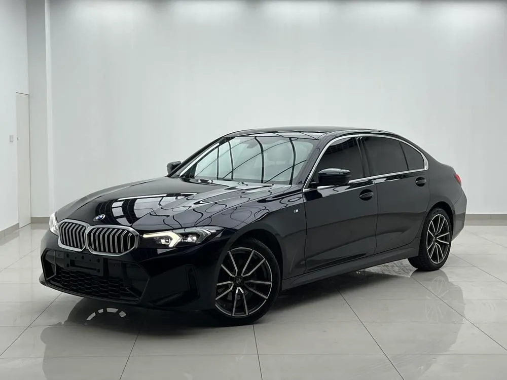 BMW 3-Series, 2023
