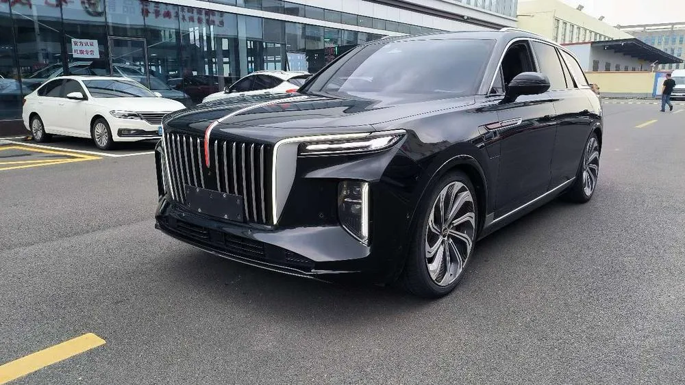 Hongqi E-HS9, 2022