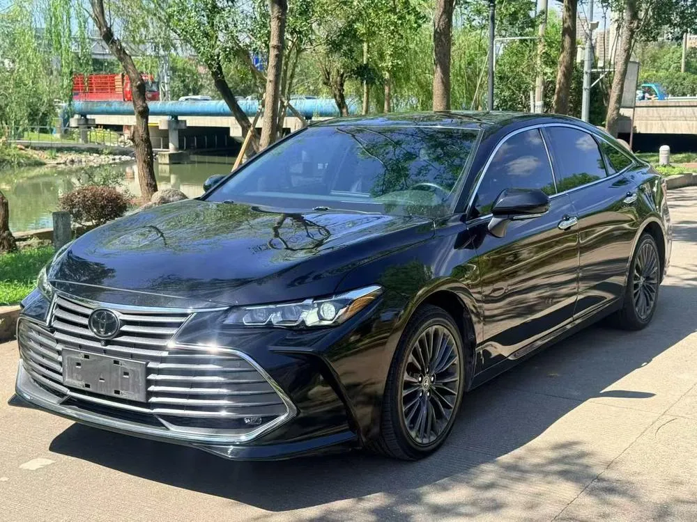 Toyota Avalon 2.5L Touring Premium Edition CN6, 2019 — фото 1