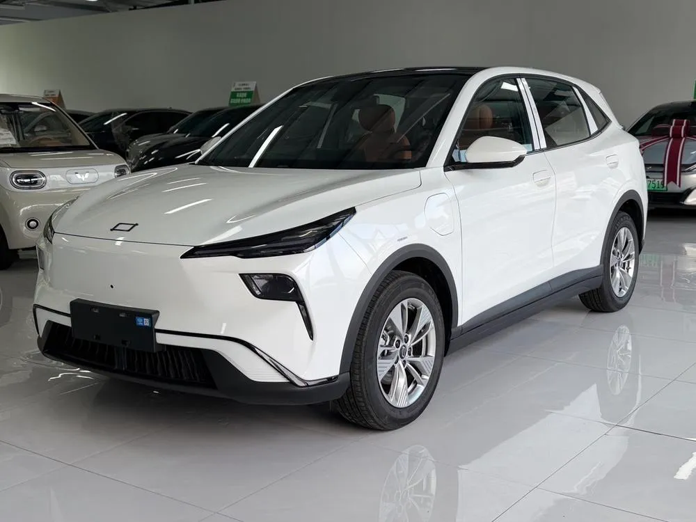 Besturn Yueyi 03 565km версия, 2026 — фото 1