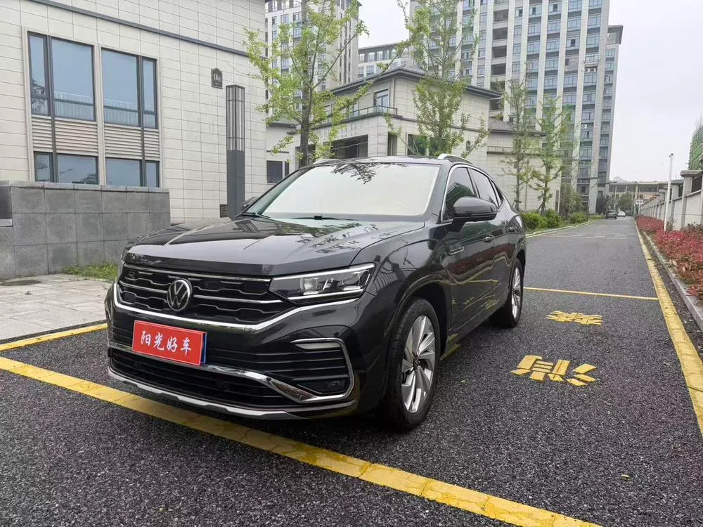 Volkswagen Tayron X 330TSI 2WD Premium Smart Connected Edition, 2020 — фото 1