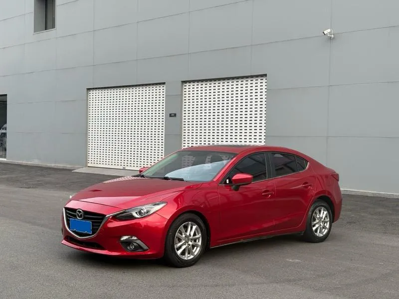 Mazda 3 Axela Sedan 1.5L Auto Luxury Version, 2016 — фото 1