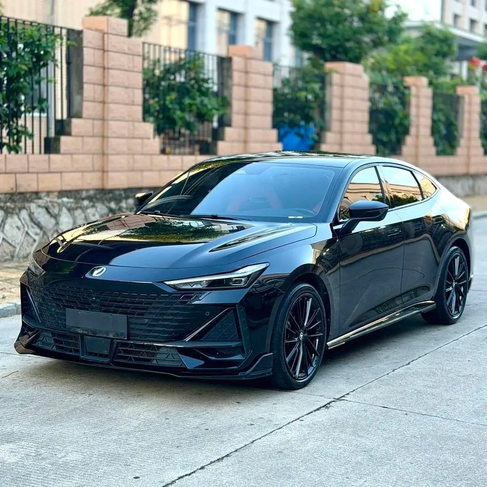 Changan UNI-V 1.5T Sport Edition, 2023 — фото 1