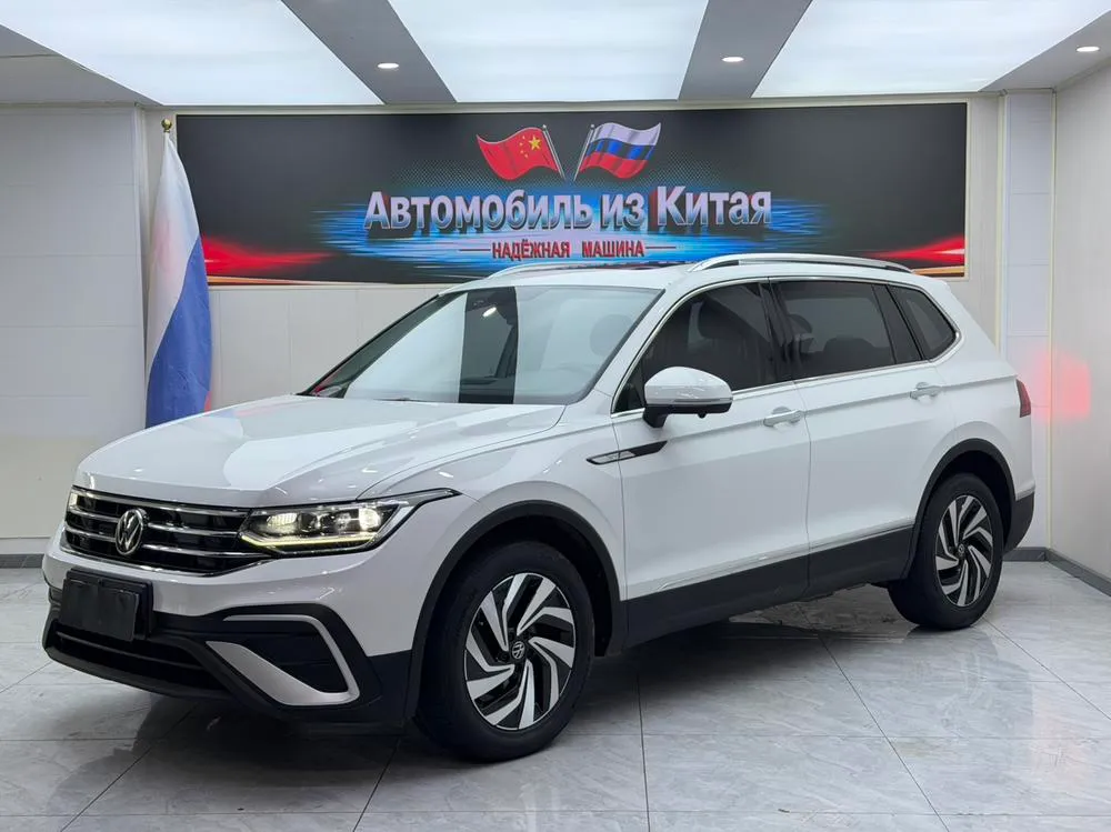 Volkswagen Tiguan L 280TSI Trendy Edition, 2023 — фото 1