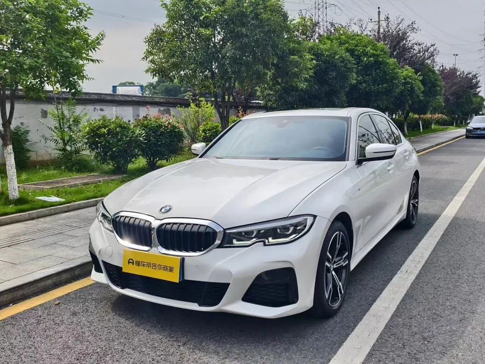 BMW 3-Series 325i M Sport, 2022 — фото 1
