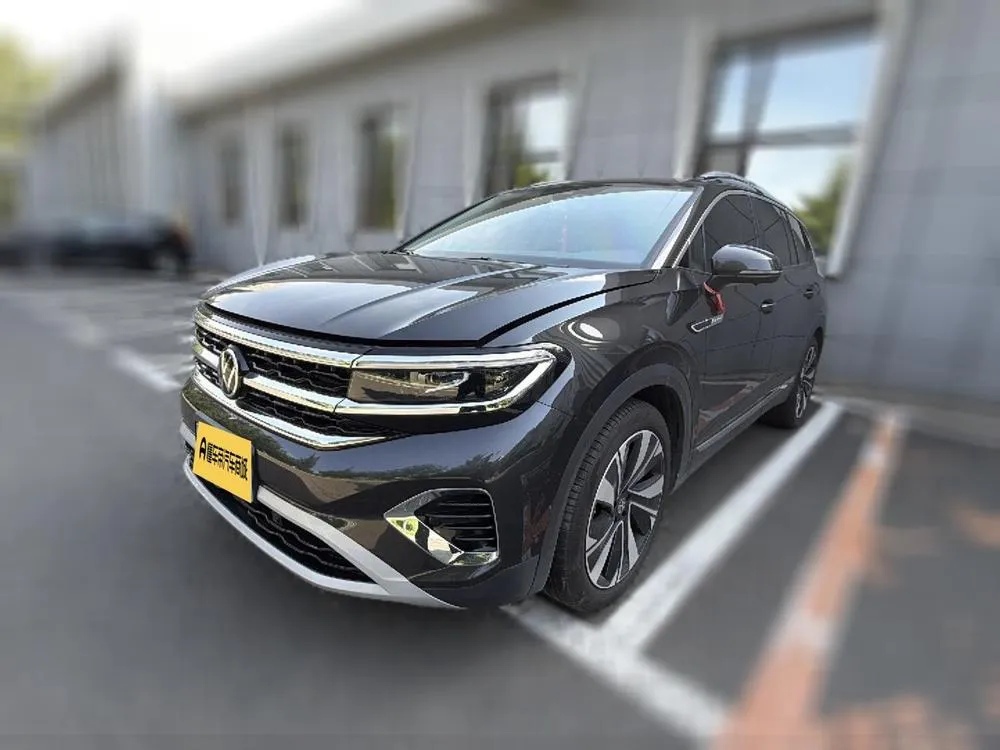 Volkswagen Tavendor 380TSI 4WD Luxury Pro Model 6 Seater, 2024 — фото 1