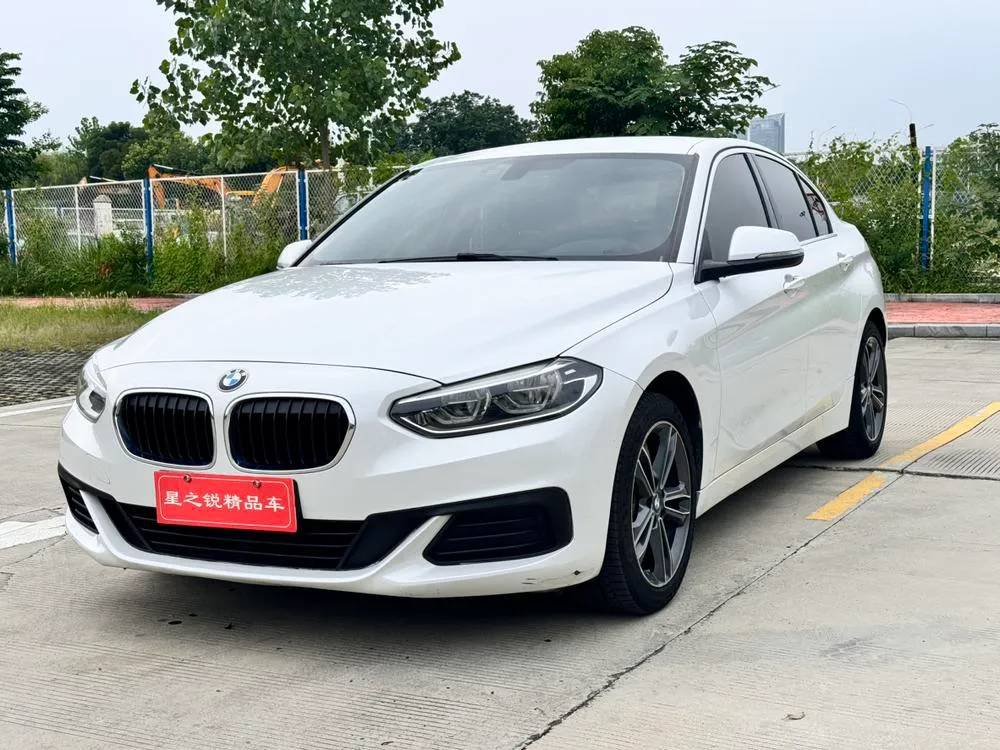 BMW 1-Series 120i Fashion Version, 2020 — фото 1