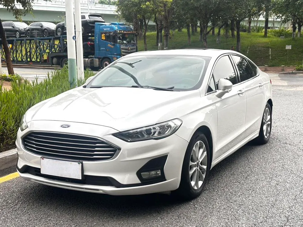 Ford Mondeo EcoBoost 180 Fashion Version, 2018 — фото 1