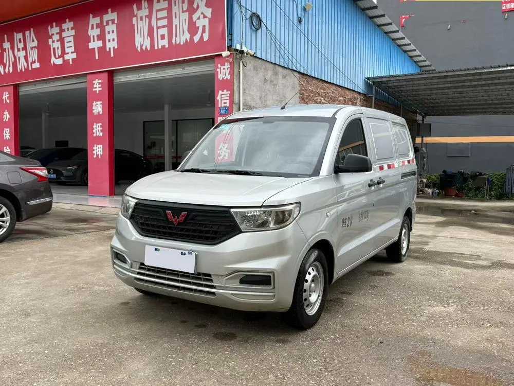 Wuling Hongguang V 1.5L Basic Version CN6 LAR, 2019 — фото 1