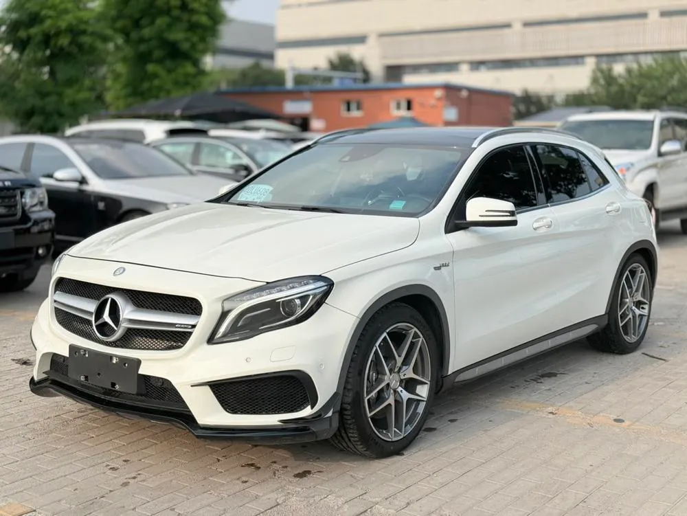 Mercedes-Benz GLA AMG, 2015