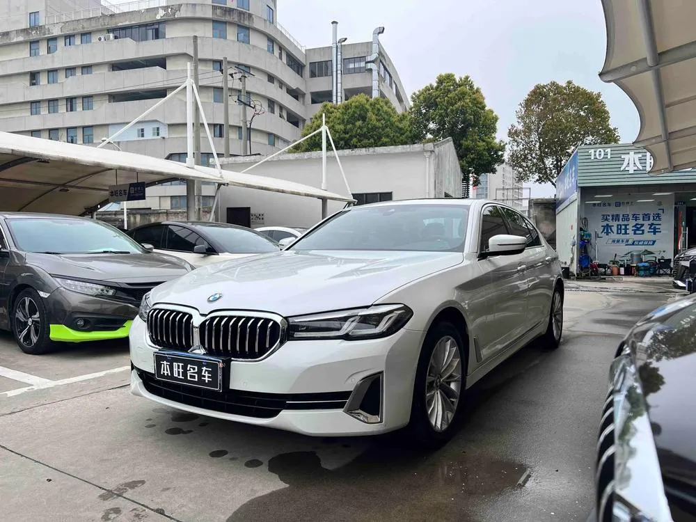 BMW 5-Series Facelift 525Li Luxury, 2022 — фото 1