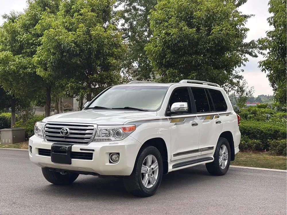 Toyota Land Cruiser (Import), 2015