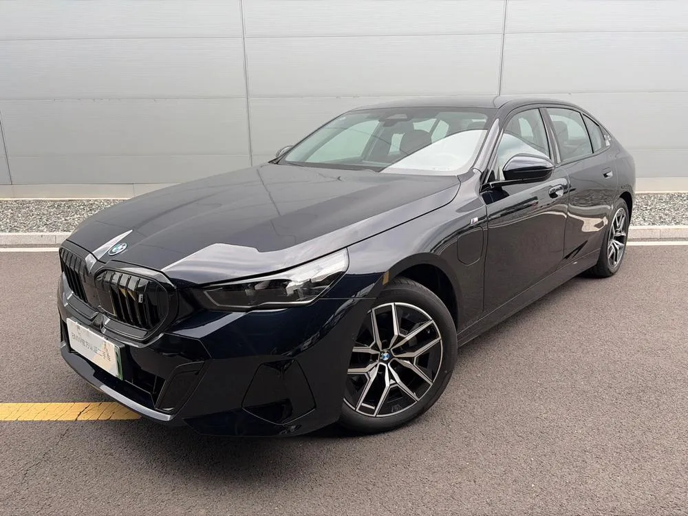 BMW i5 eDrive35L M Sport, 2025 — фото 1