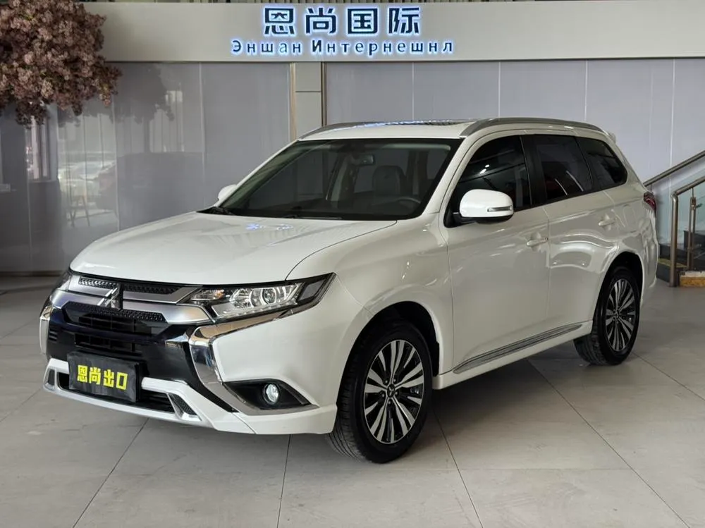 Mitsubishi Outlander, 2021
