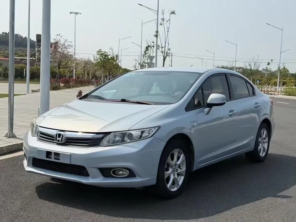 Honda Civic 1.8L Auto Luxury Edition, 2012 — фото 1