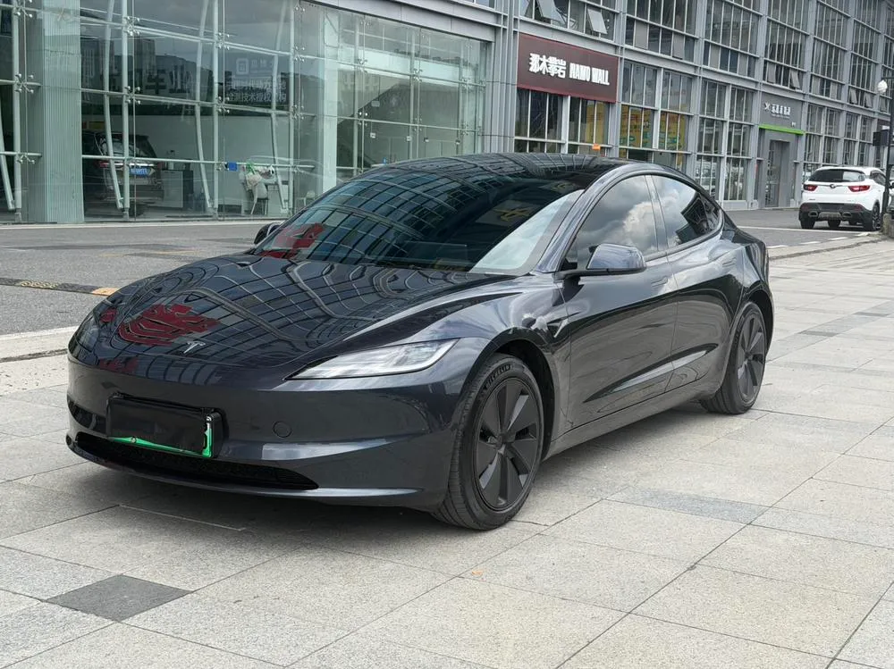 Tesla Model 3, 2023