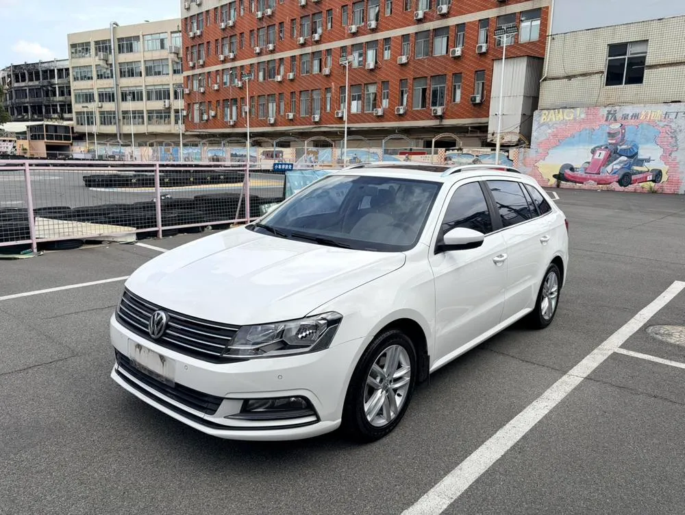 Volkswagen Gran Lavida 1.6L Auto Comfort Edition, 2015 — фото 1