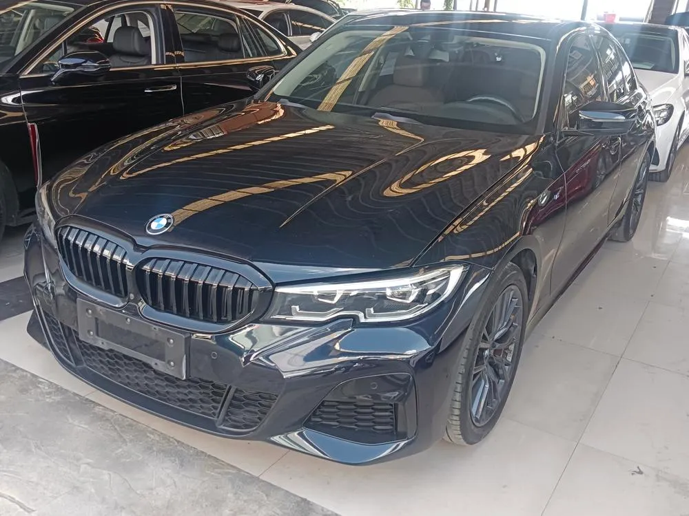 BMW 3-Series, 2021