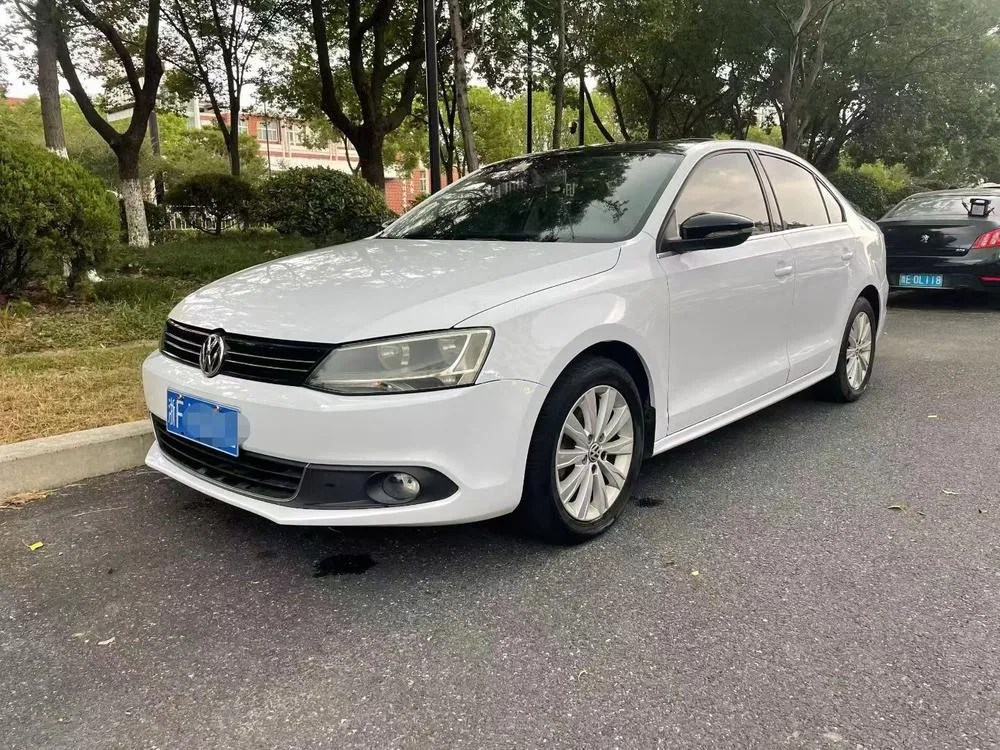 Volkswagen Sagitar 1.6L Auto Comfort Version, 2014 — фото 1