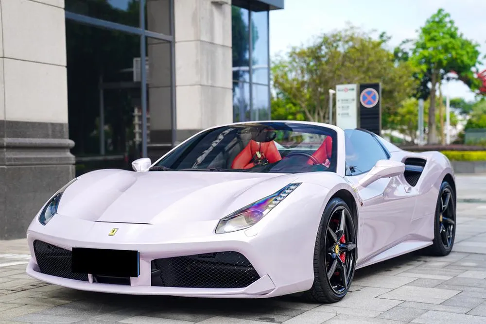 Ferrari 488, 2015