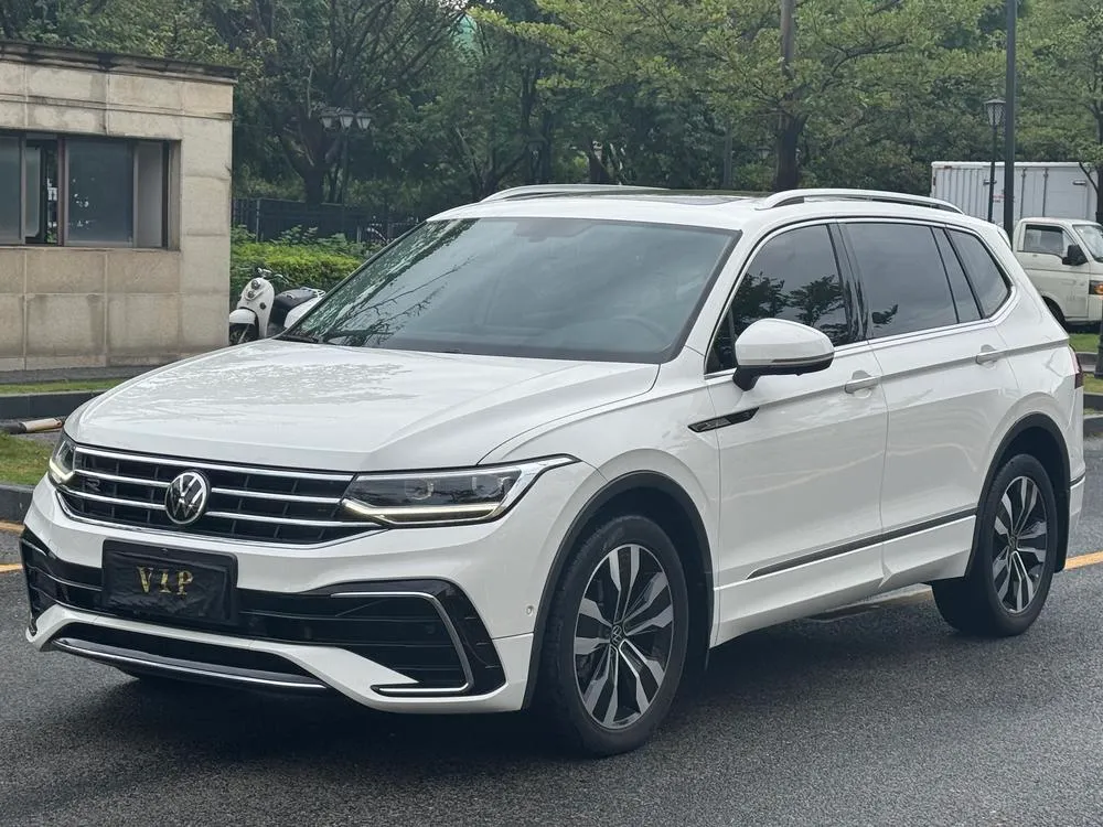 Volkswagen Tiguan L 330TSI Auto 2WD R-Line Edition, 2022 — фото 1