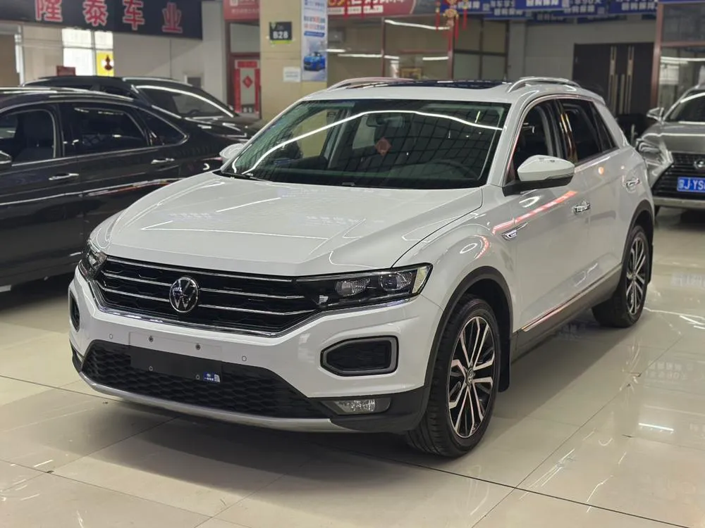 Volkswagen T-Roc 280TSI DSG 2WD PLUS, 2022 — фото 1