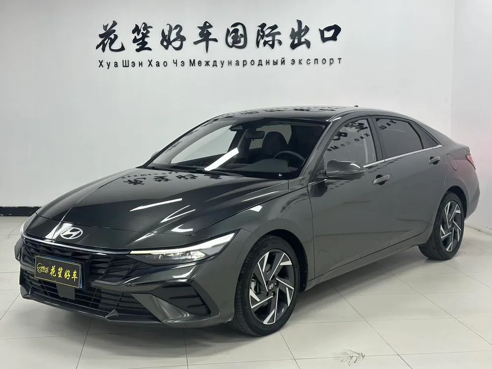 Hyundai Elantra 1.5L CVT LUX Premium Edition, 2023 — фото 1