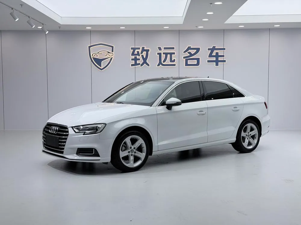 Audi A3 Limousine 35 TFSI Version CN6, 2020 — фото 1