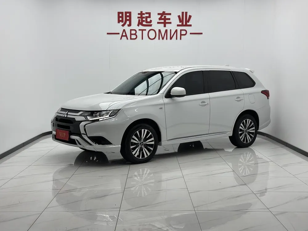 Mitsubishi Outlander Facelift 2.0L 2WD Smooth Edition 5 Seater, 2021 — фото 1