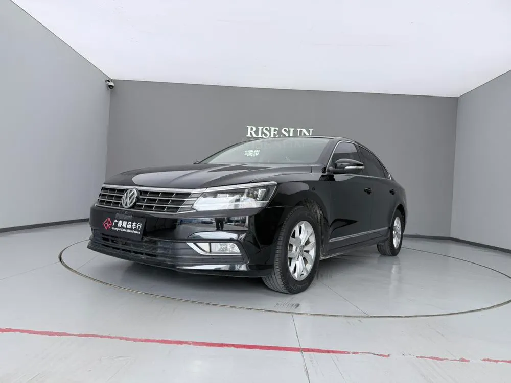 Volkswagen Passat 330TSI DSG Premium Edition, 2017 — фото 1