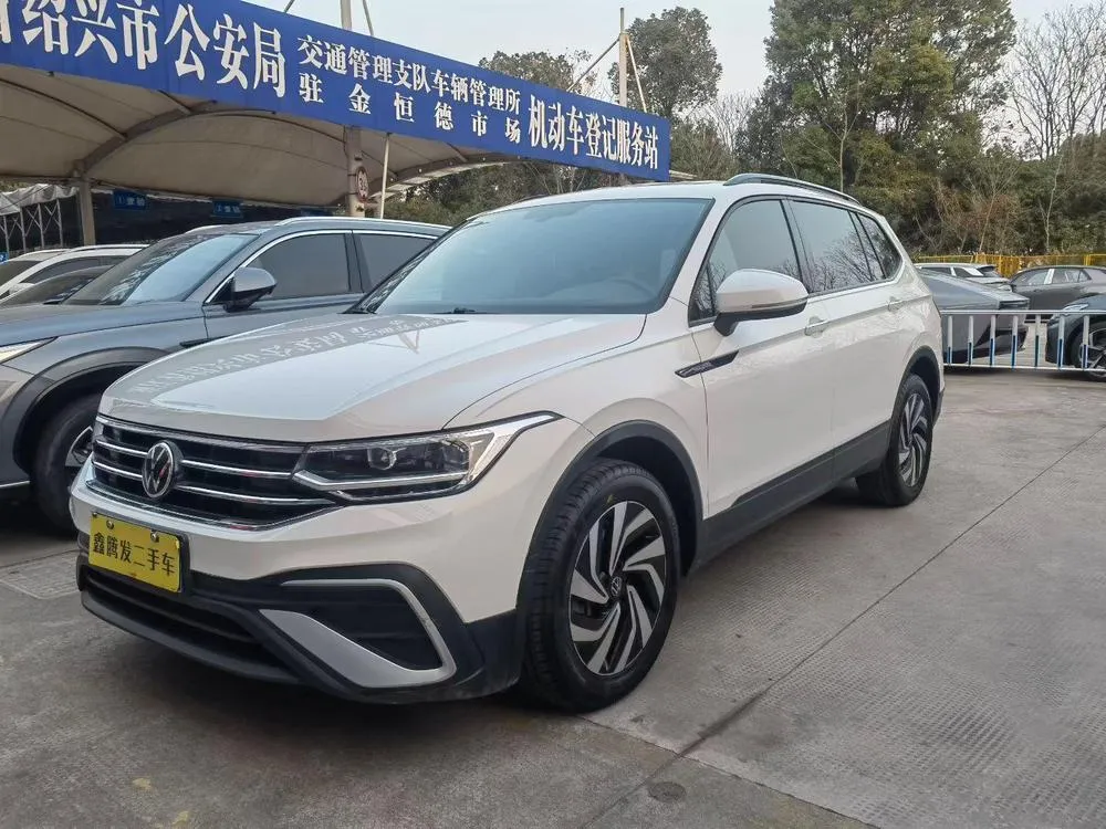 Volkswagen Tiguan L, 2022