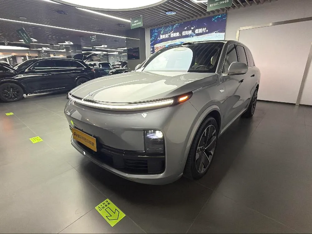 Li Auto L8, 2025