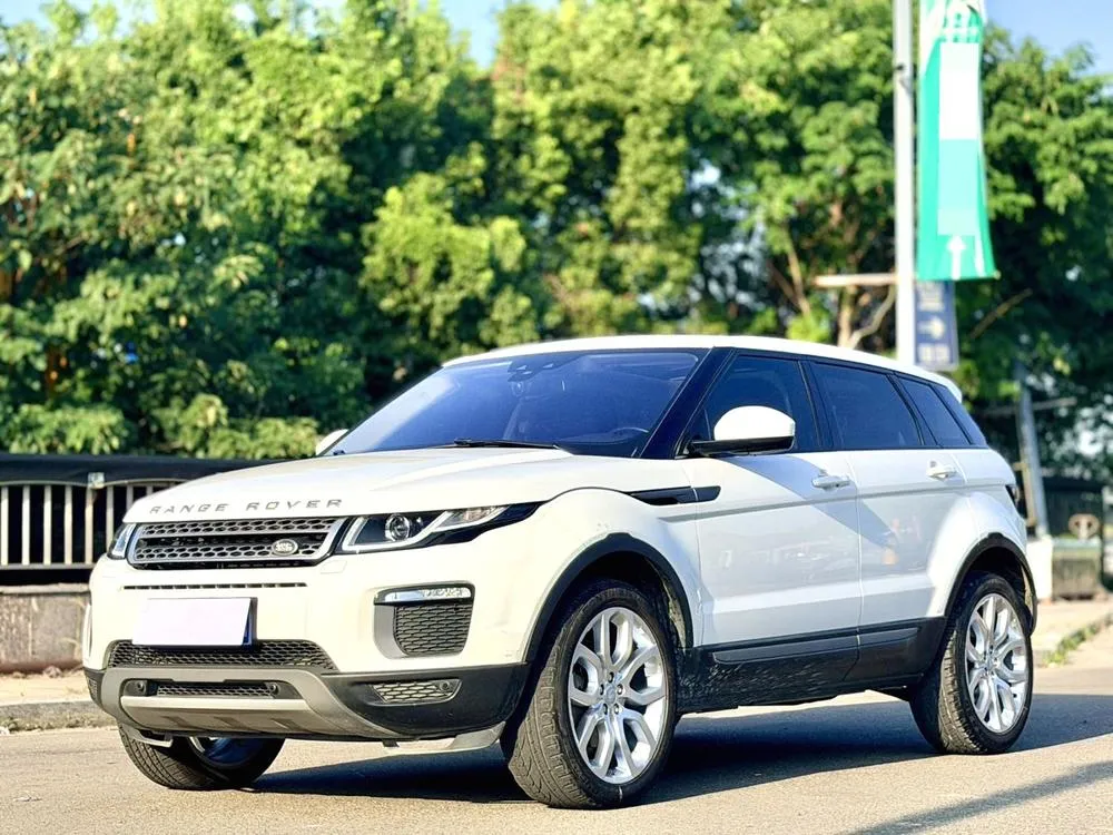 Land Rover Range Rover Evoque 2.0T SE Edition, 2017 — фото 1