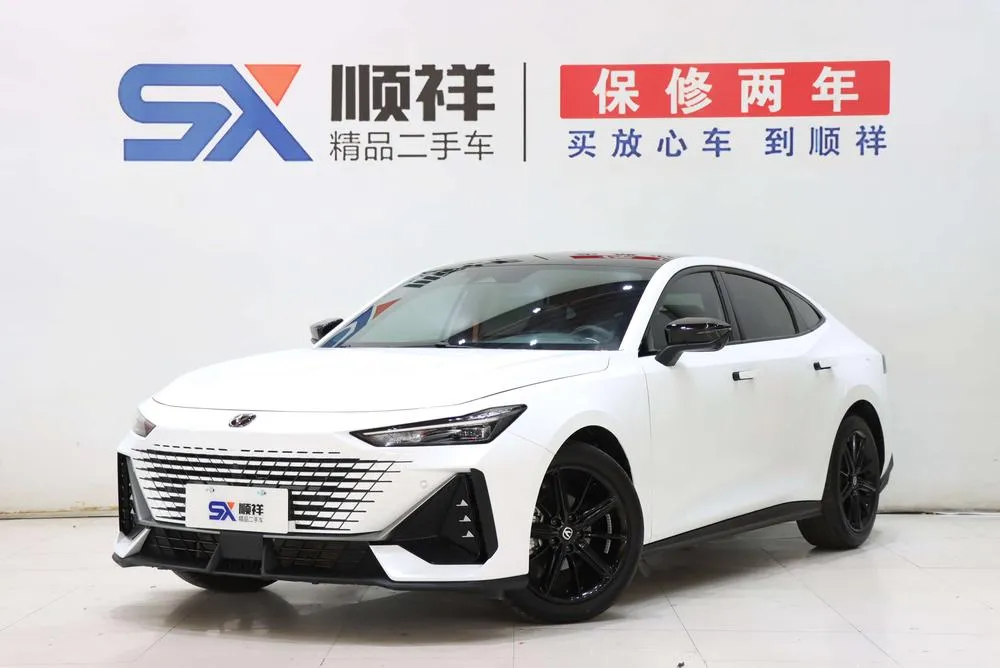 Changan UNI-V 1.5T Premium Version, 2023 — фото 1