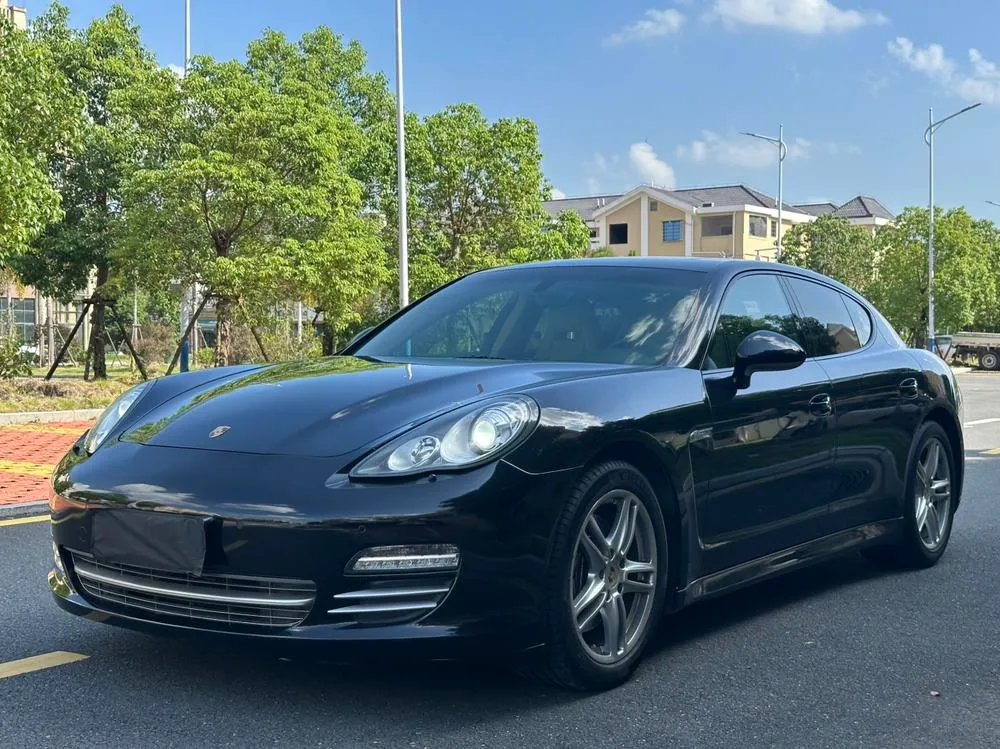 Porsche Panamera, 2013