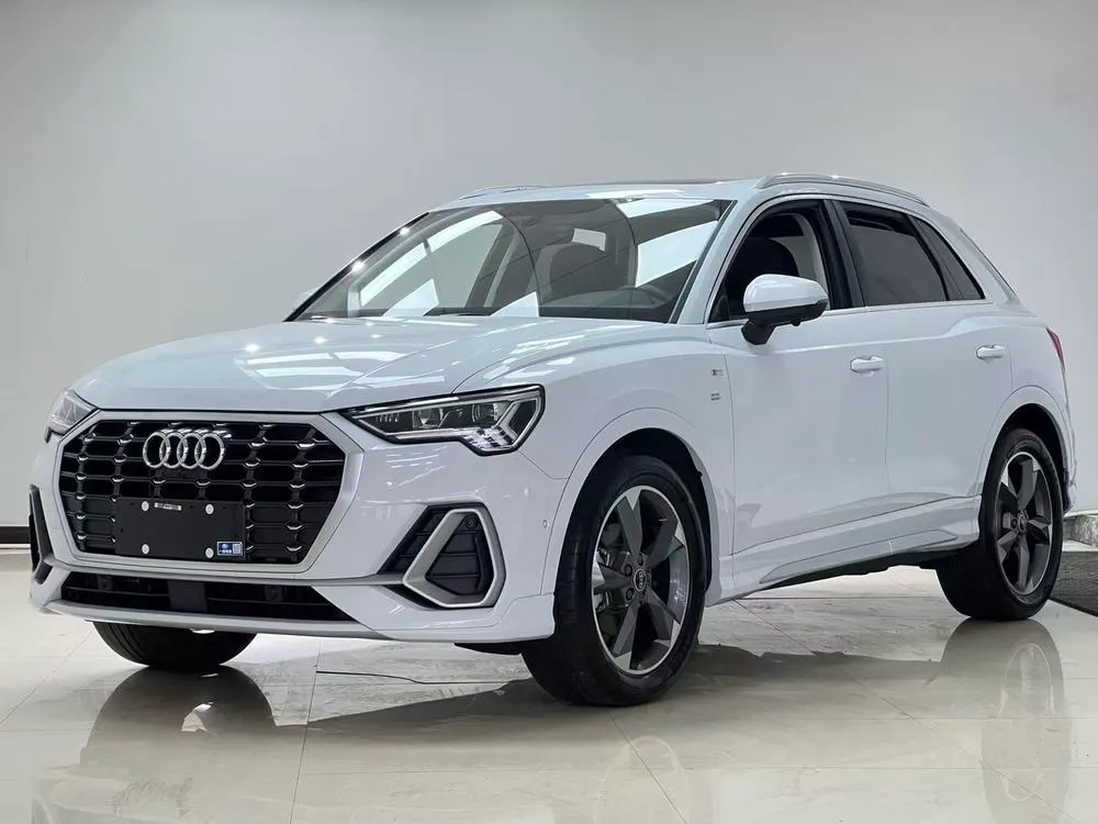 Audi Q3, 2022