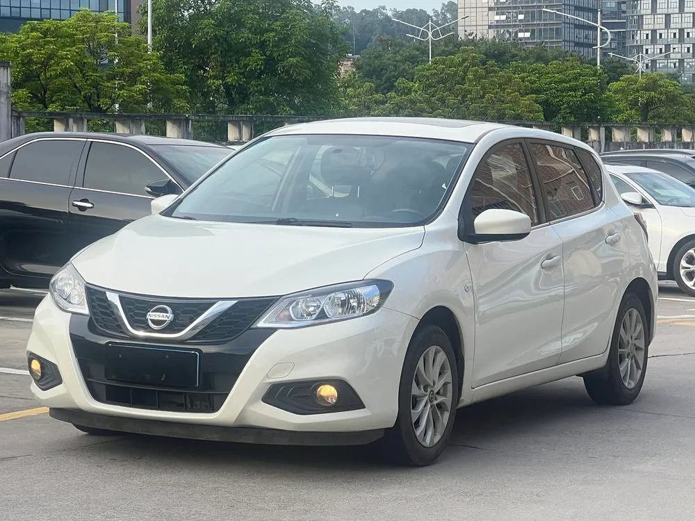 Nissan Tiida 1.6L CVT Edition, 2016 — фото 1