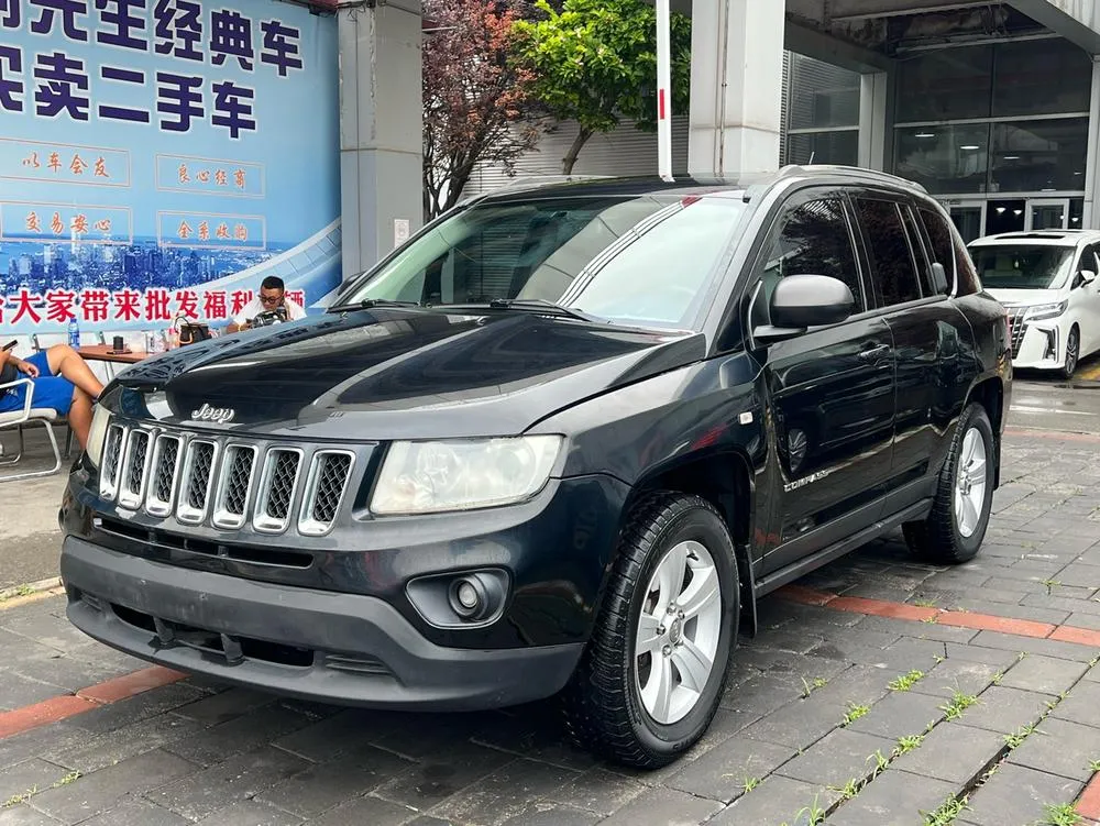 Jeep Compass (Import), 2012
