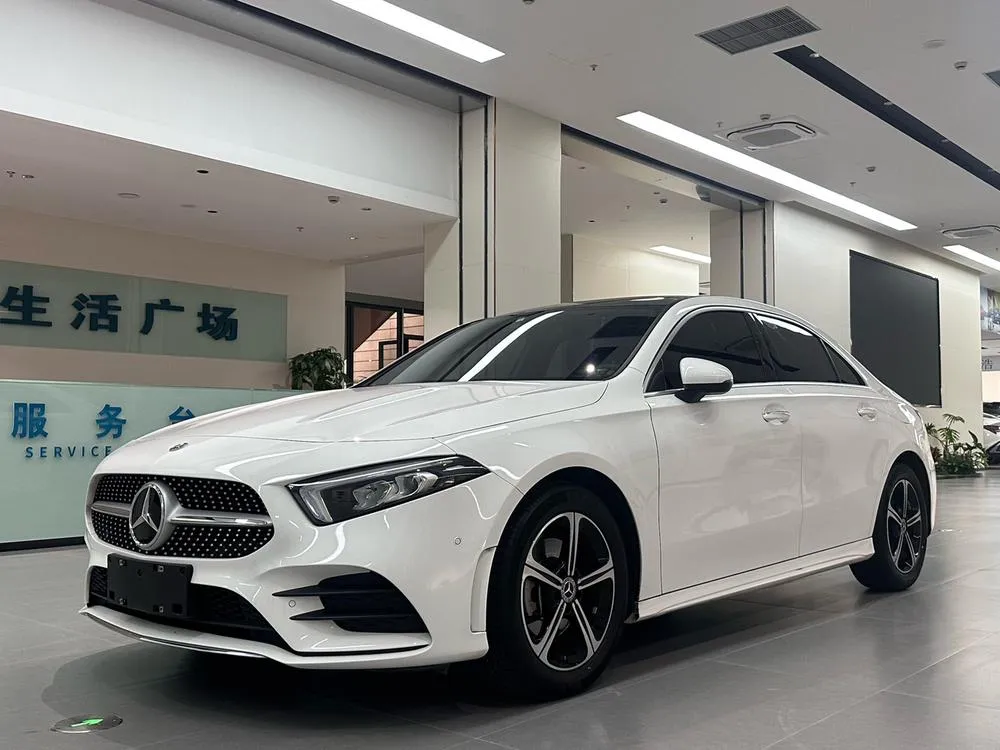 Mercedes-Benz A-Class Facelift A 200 L Sport Fashion Edition, 2022 — фото 1