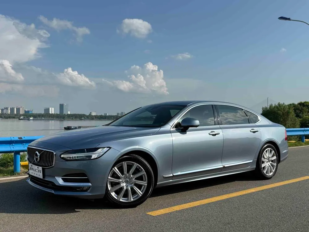 Volvo S90 T5 Luxury Edition, 2020 — фото 1