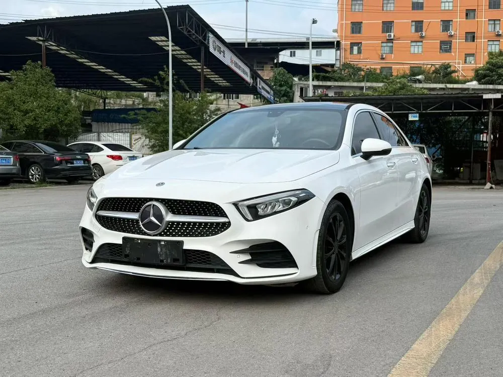 Mercedes-Benz A-Class Facelift A 200 L Sport Fashion Version, 2020 — фото 1