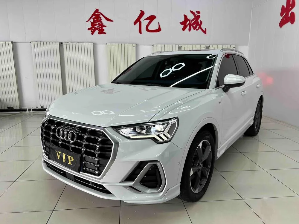 Audi Q3, 2022